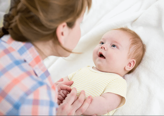 mat-razgovarivaet-s-mladentsem