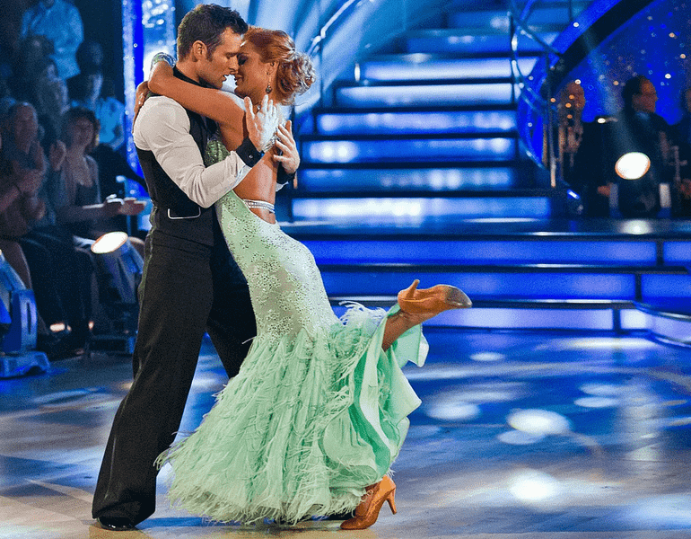 kvikstep, пара танцоров на сцене