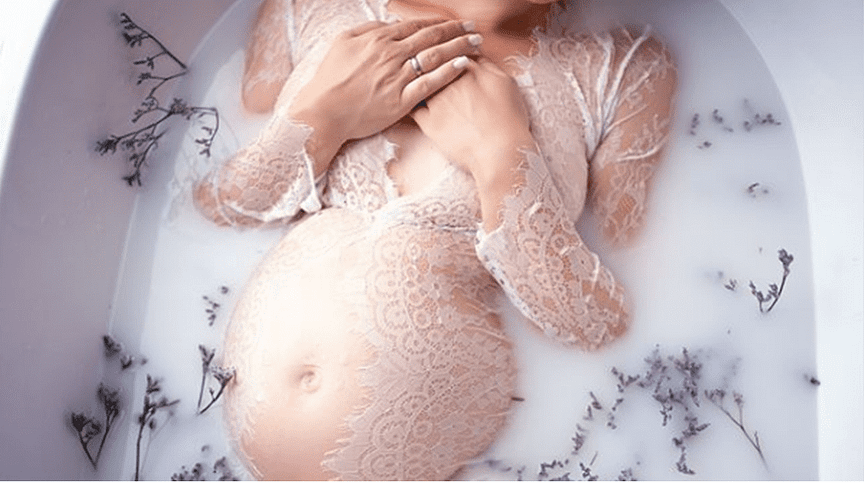 beremennaya-v-kruzhevah-i-v-vanne-fotossessiya